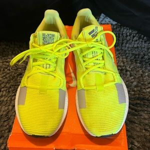 ADIDAS SENSE BOOST GO